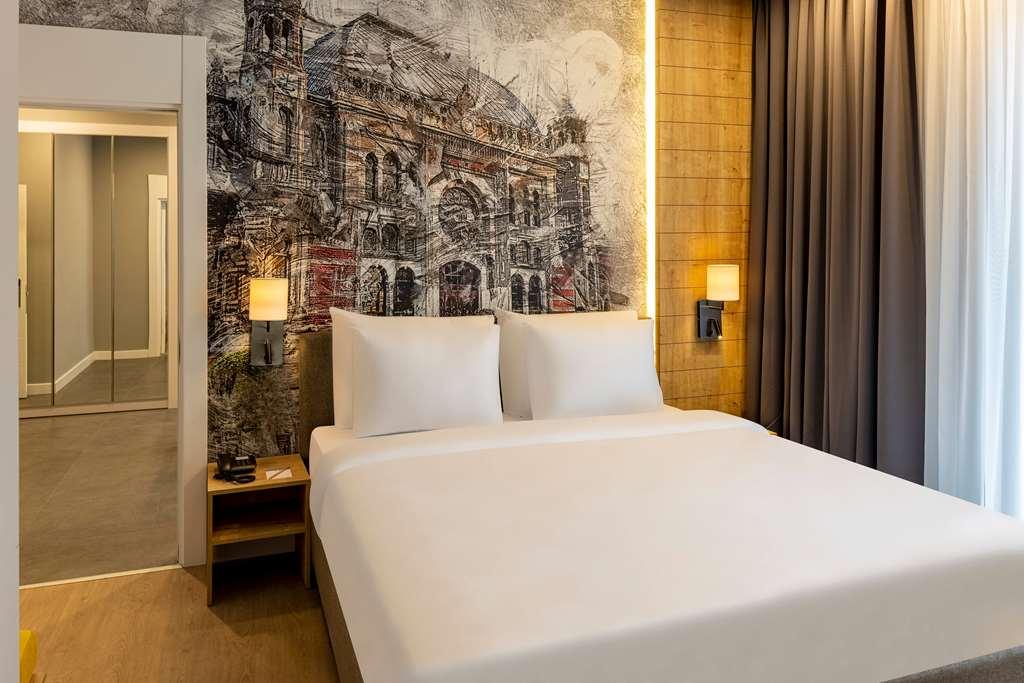 Days Inn & Suites By Wyndham Esenyurt Estambul Habitación foto
