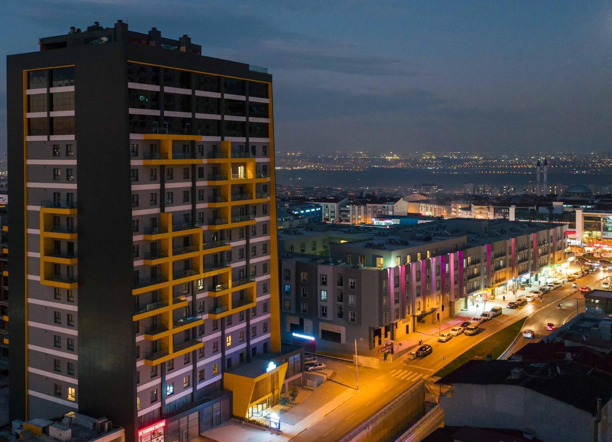 Days Inn & Suites By Wyndham Esenyurt Estambul Exterior foto