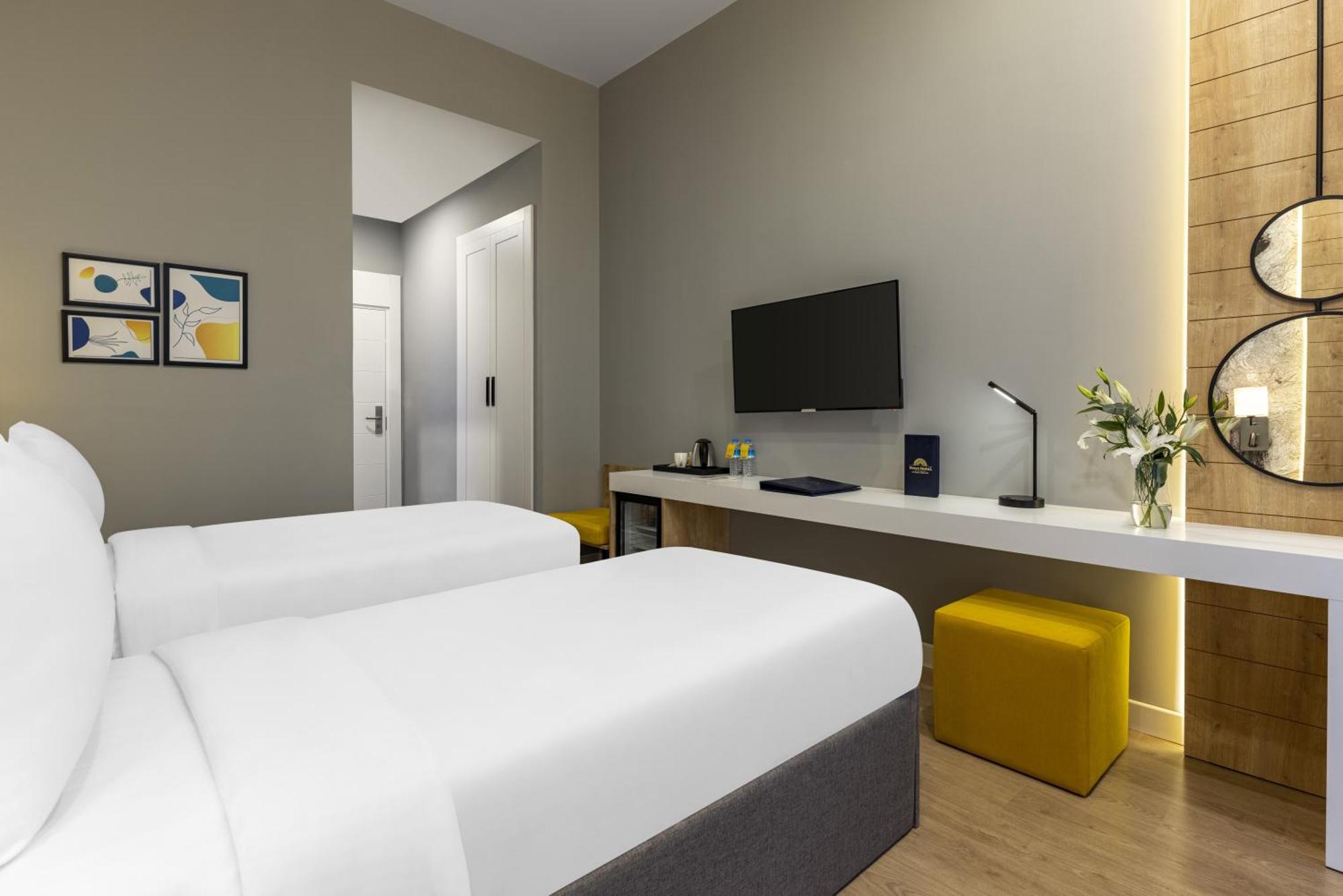 Days Inn & Suites By Wyndham Esenyurt Estambul Exterior foto
